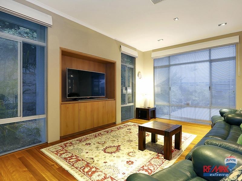 53 Delgado Parade, Iluka WA 6028