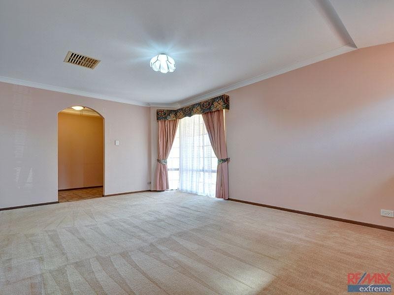 4 Manapouri Meander, Joondalup WA 6027