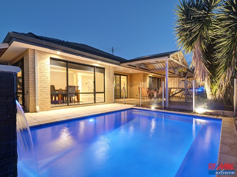 5 Barcelona Terrace, Hocking WA 6065