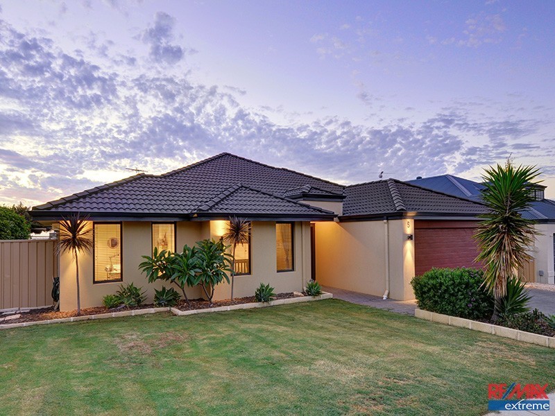 5 Barcelona Terrace, Hocking WA 6065