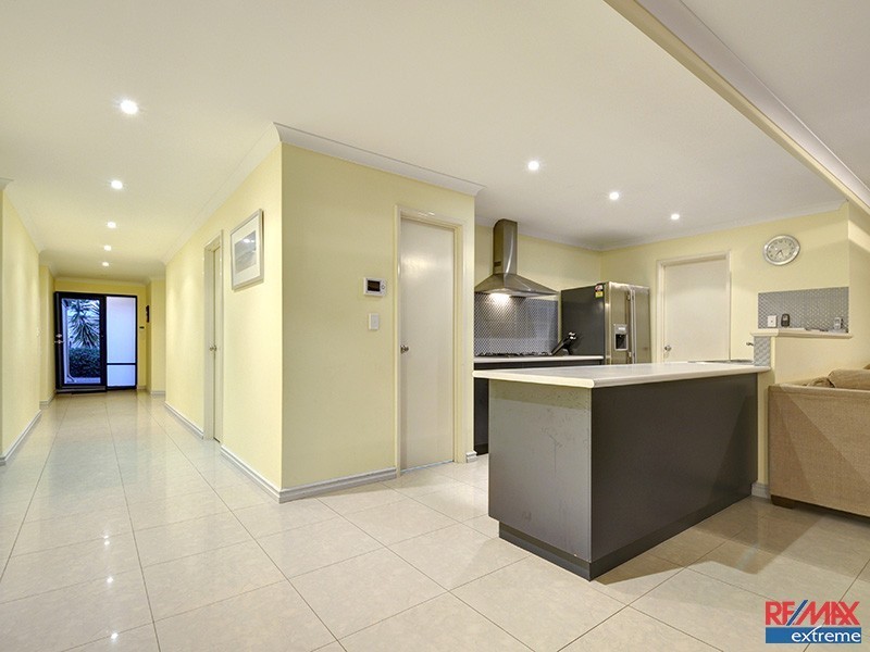 5 Barcelona Terrace, Hocking WA 6065