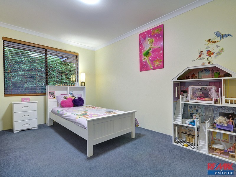 5 Barcelona Terrace, Hocking WA 6065