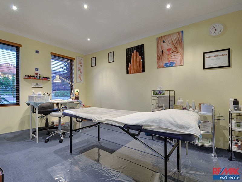 5 Barcelona Terrace, Hocking WA 6065