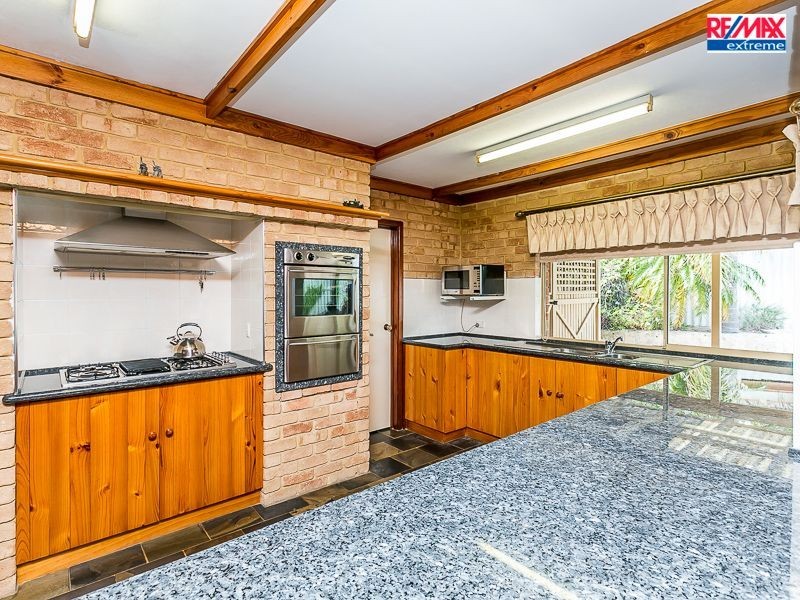 16 Rainsworth Gardens, Heathridge WA 6027