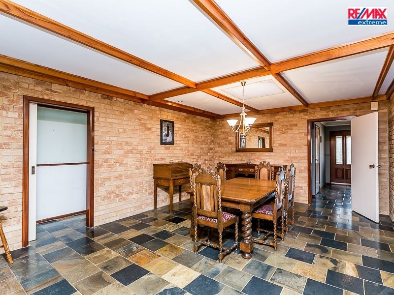 16 Rainsworth Gardens, Heathridge WA 6027