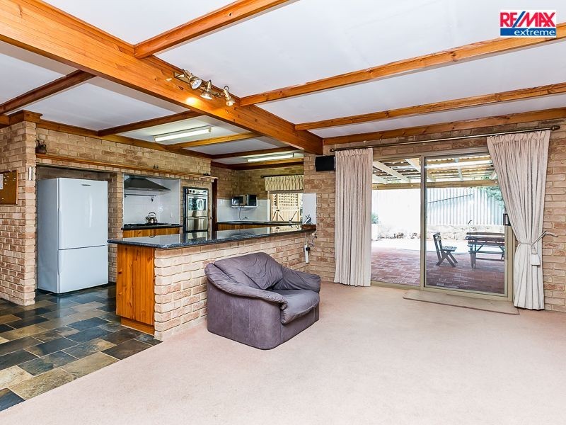 16 Rainsworth Gardens, Heathridge WA 6027