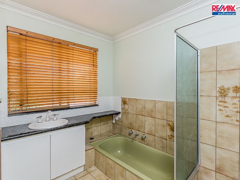 16 Rainsworth Gardens, Heathridge WA 6027