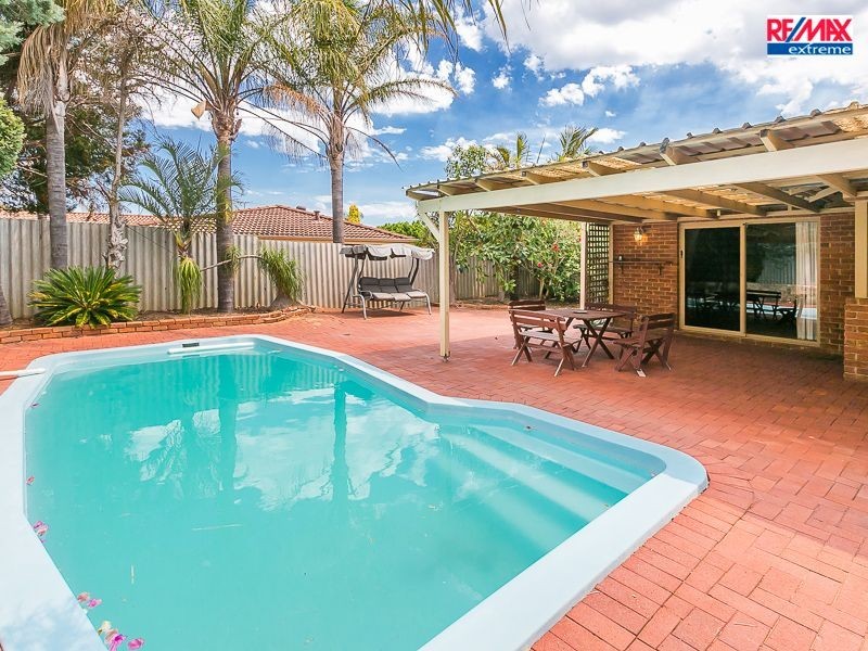 16 Rainsworth Gardens, Heathridge WA 6027