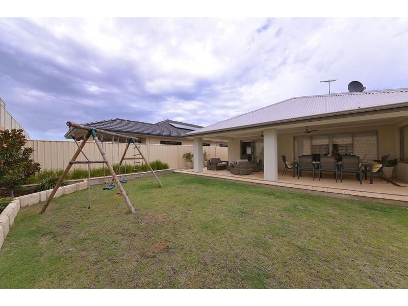 14 Rail Drive, Tapping WA 6065