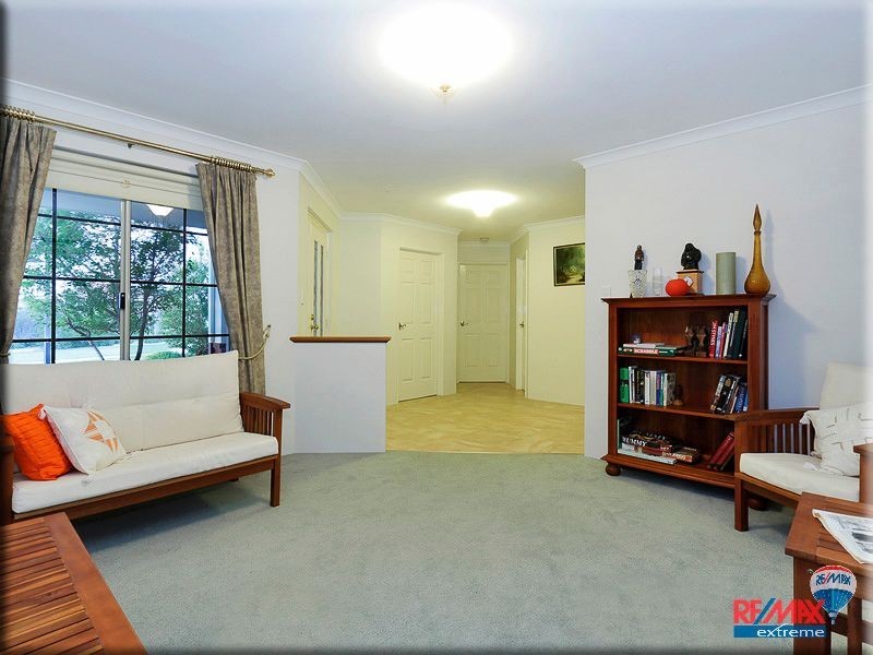 5 Lighthouse Parade, Mindarie WA 6030