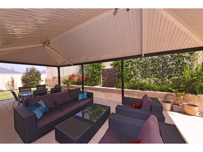 5 Alandale Bend*, Banksia Grove WA 6031