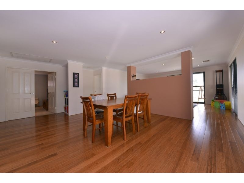 5 Alandale Bend*, Banksia Grove WA 6031