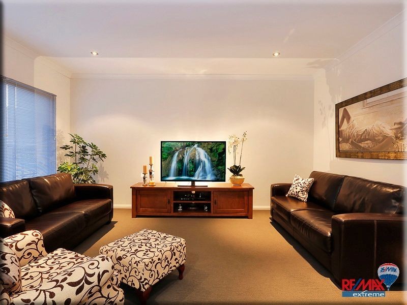 10 Eveleigh Boulevard, Clarkson WA 6030