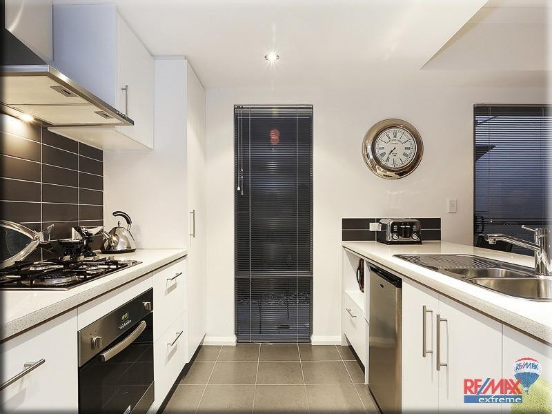 10 Eveleigh Boulevard, Clarkson WA 6030