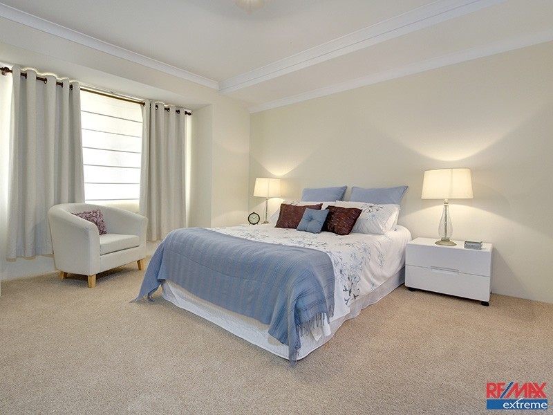 6 Brantwood Approach, Hocking WA 6065