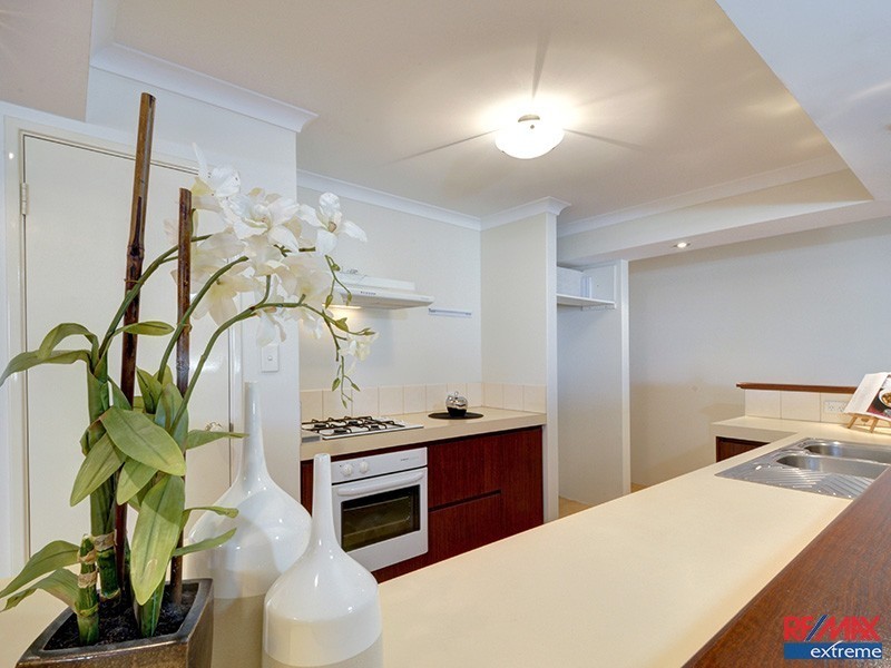 6 Brantwood Approach, Hocking WA 6065