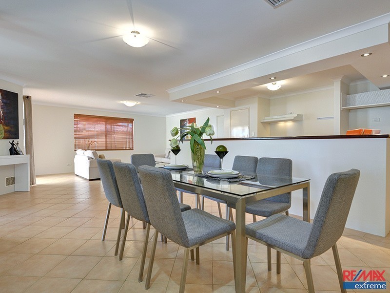 6 Brantwood Approach, Hocking WA 6065