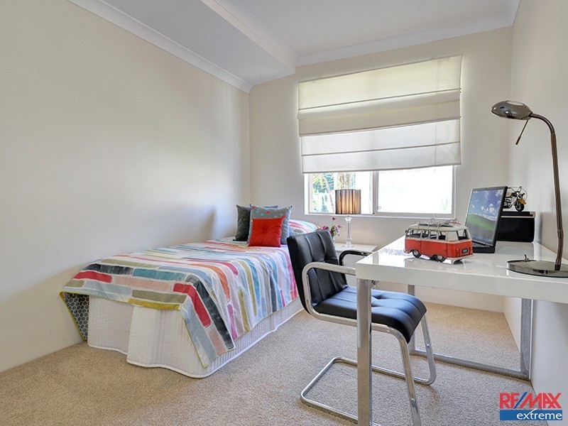 6 Brantwood Approach, Hocking WA 6065