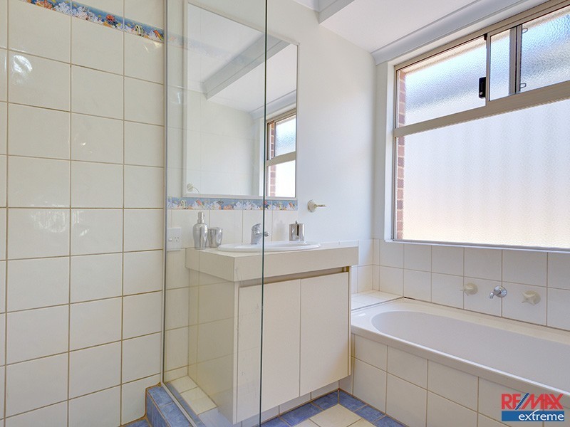 6 Brantwood Approach, Hocking WA 6065