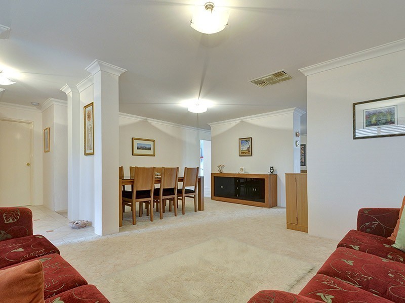 49 Manchester Drive*, Hocking WA 6065