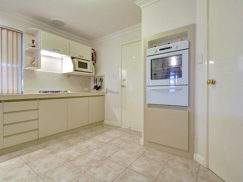 49 Manchester Drive*, Hocking WA 6065