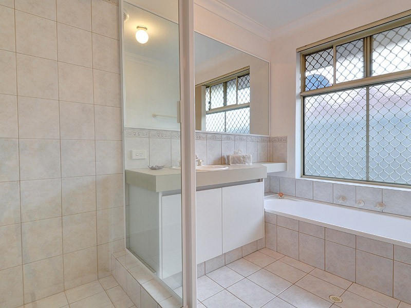 49 Manchester Drive*, Hocking WA 6065