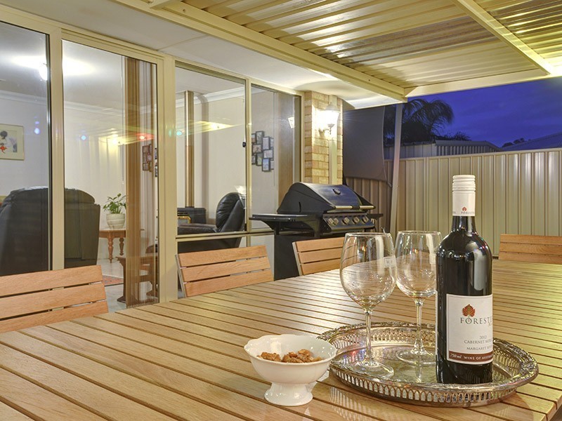 49 Manchester Drive*, Hocking WA 6065