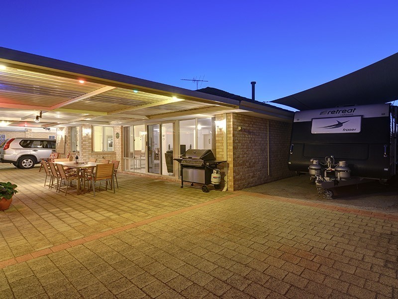 49 Manchester Drive*, Hocking WA 6065