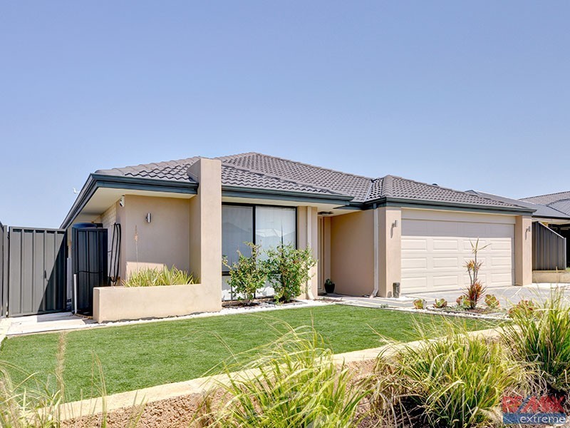 11 Thiele Road, Banksia Grove WA 6031