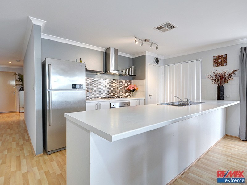 11 Thiele Road, Banksia Grove WA 6031