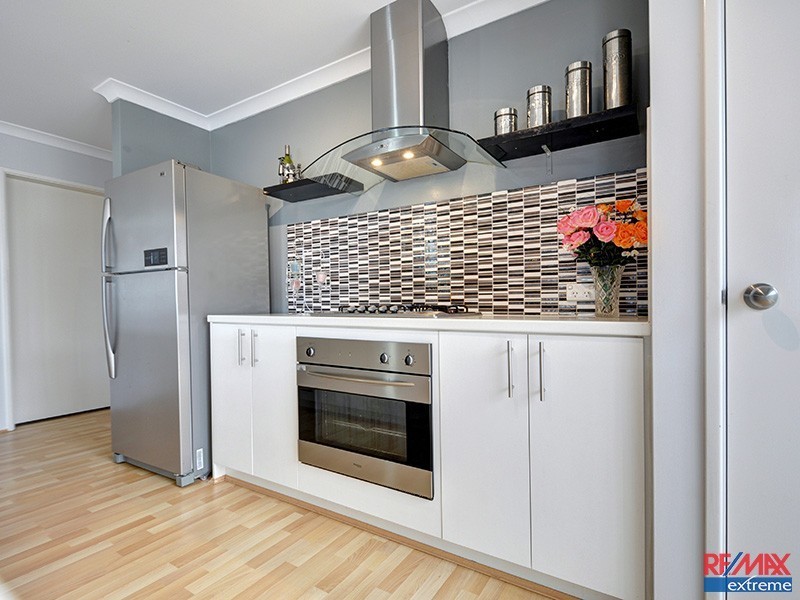 11 Thiele Road, Banksia Grove WA 6031