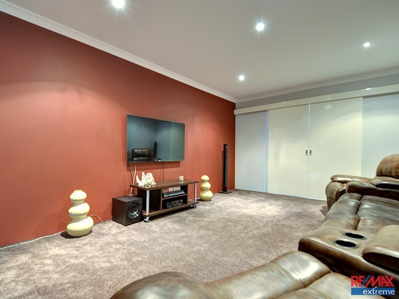 11 Thiele Road, Banksia Grove WA 6031