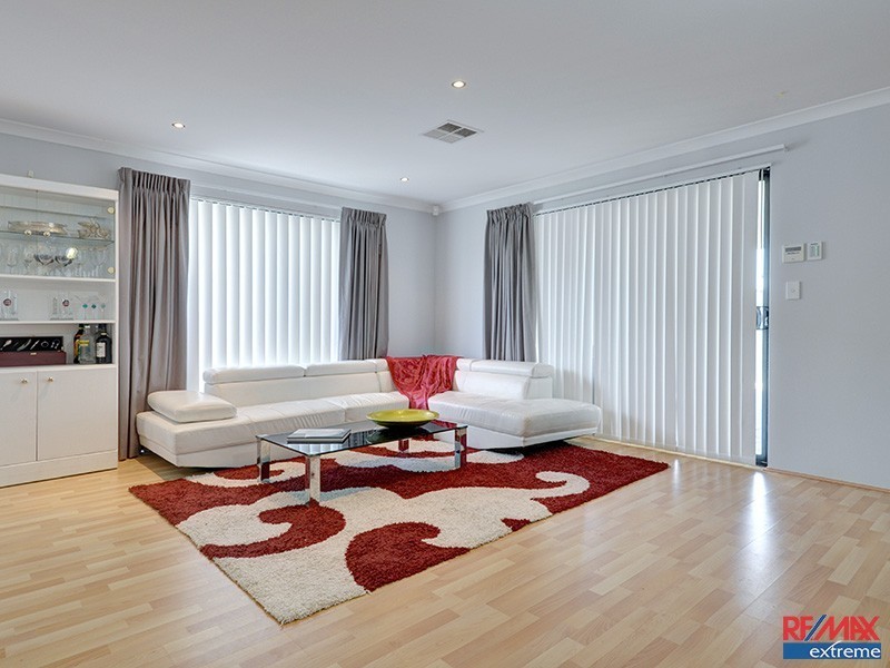 11 Thiele Road, Banksia Grove WA 6031