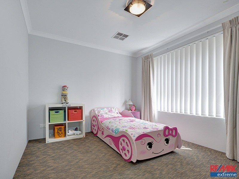 11 Thiele Road, Banksia Grove WA 6031