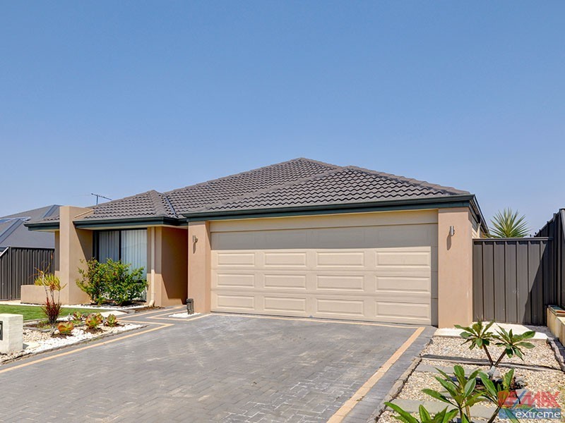 11 Thiele Road, Banksia Grove WA 6031