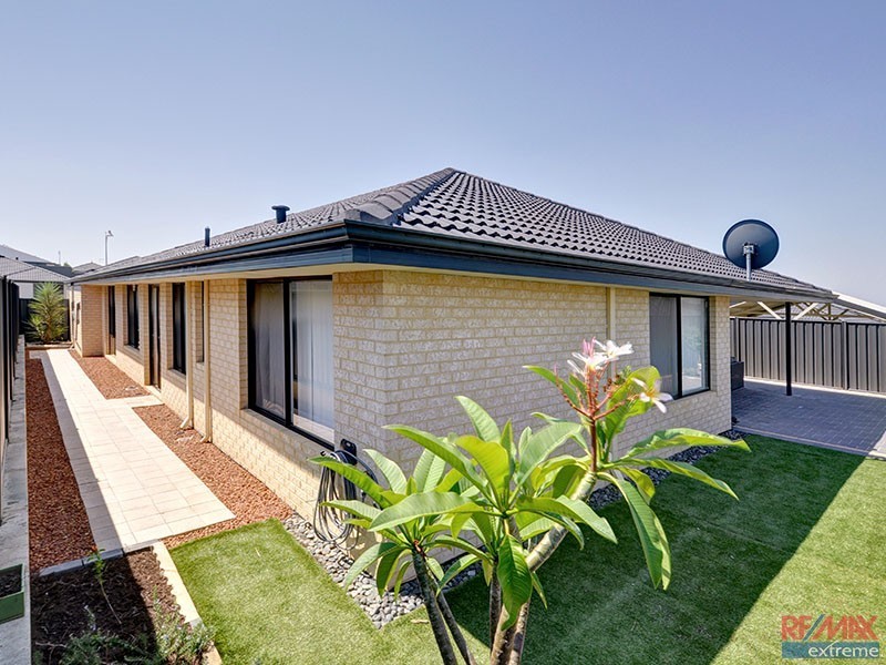 11 Thiele Road, Banksia Grove WA 6031