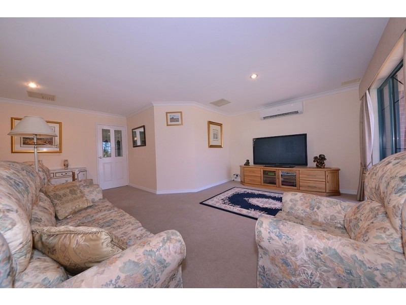 34 Rothesay Heights, Mindarie WA 6030