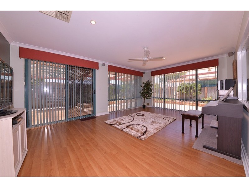 34 Rothesay Heights, Mindarie WA 6030