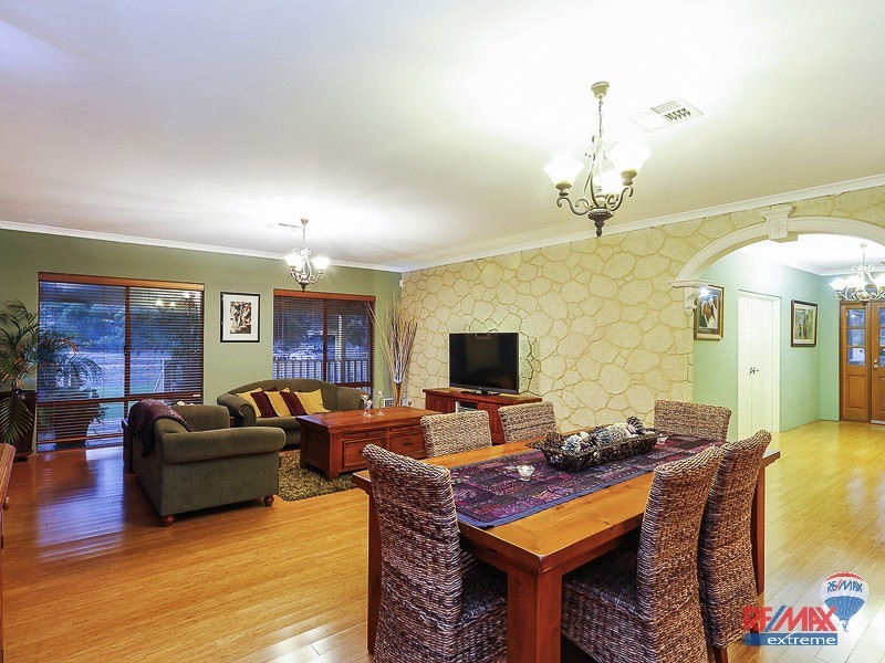 17 Citrus Court, Two Rocks WA 6037