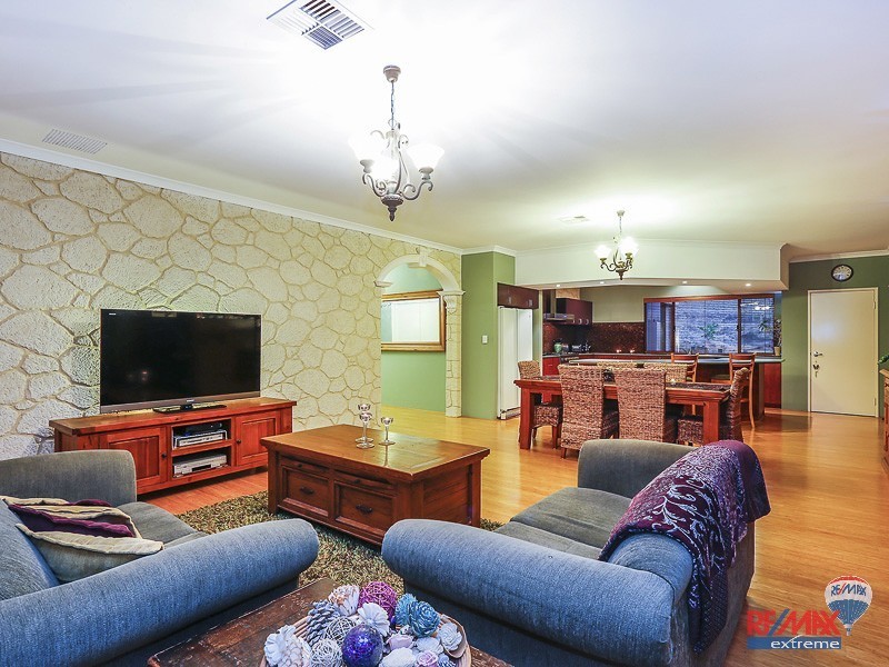 17 Citrus Court, Two Rocks WA 6037