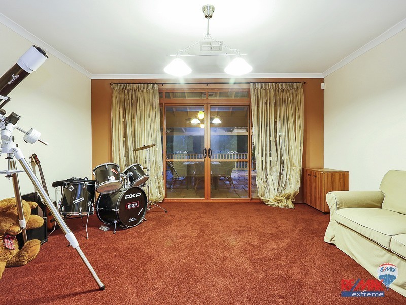 17 Citrus Court, Two Rocks WA 6037