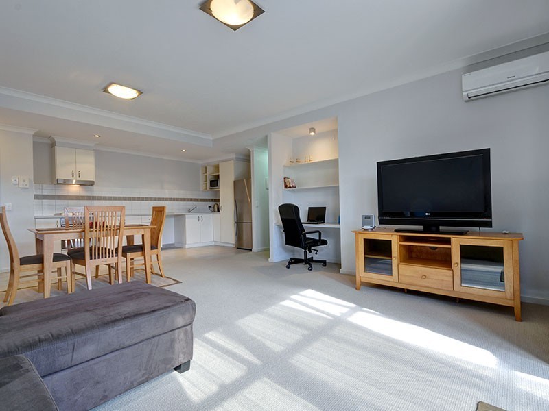 12/1 Sunlander Drive, Currambine WA 6028