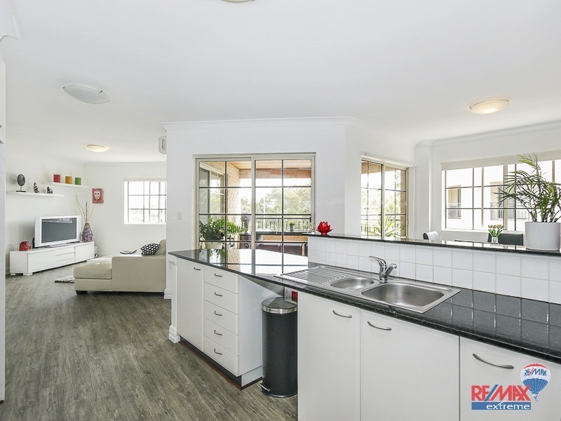 15/2 Plaistow Street, Joondalup WA 6027