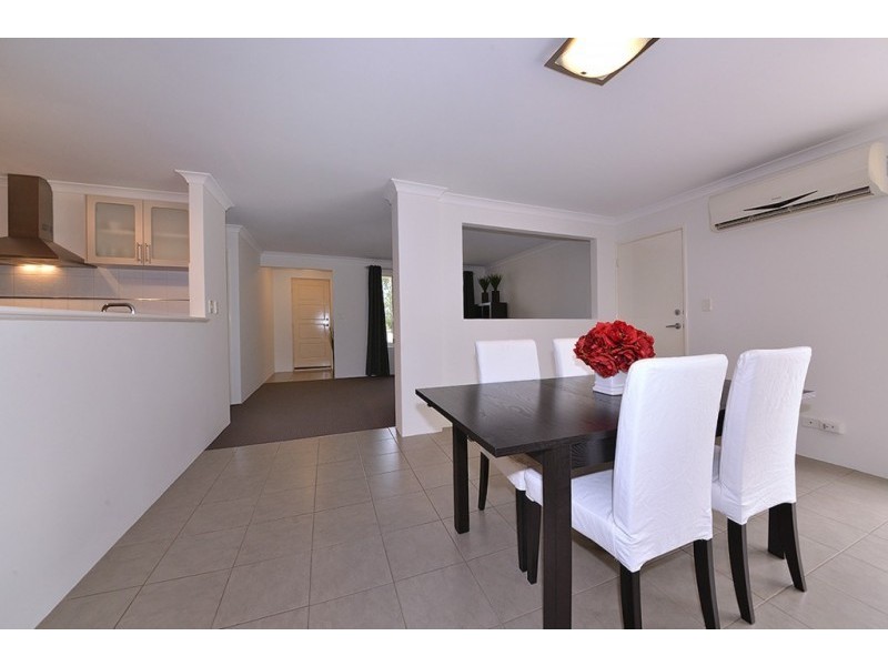 21 Bonvin Gardens, Tapping WA 6065