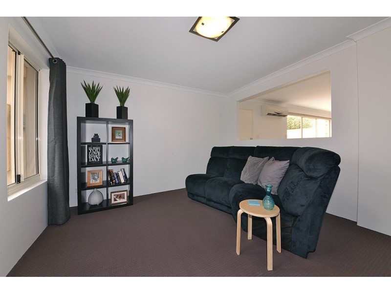 21 Bonvin Gardens, Tapping WA 6065