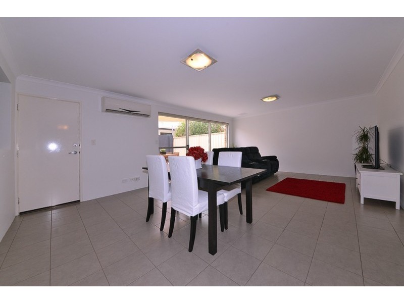 21 Bonvin Gardens, Tapping WA 6065