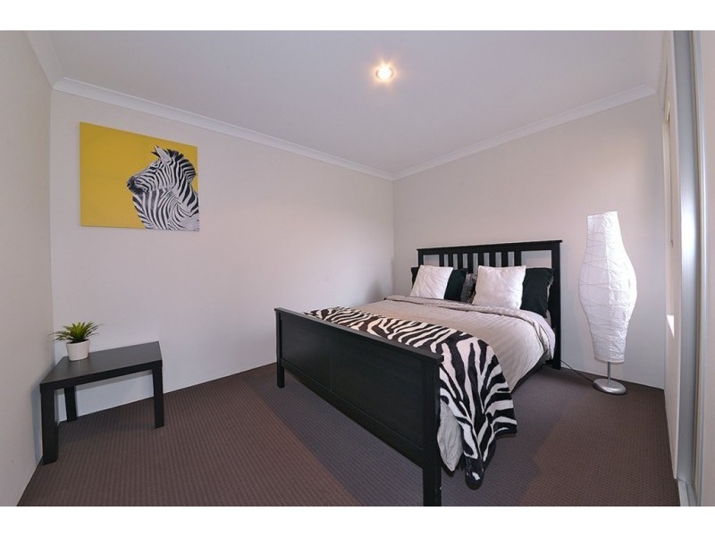 21 Bonvin Gardens, Tapping WA 6065