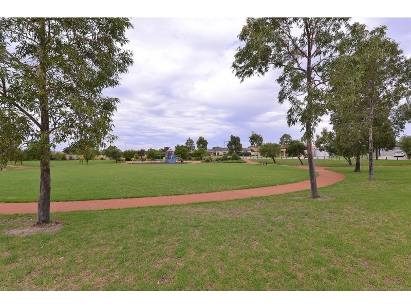 21 Bonvin Gardens, Tapping WA 6065