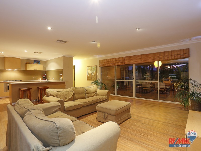 43 Grampians Loop, Yanchep WA 6035