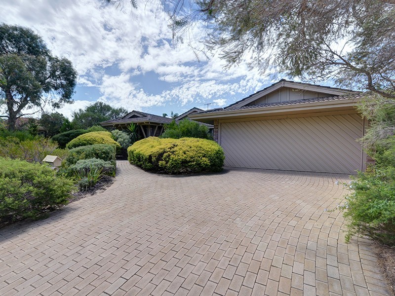 19 Quinault Loop, Joondalup WA 6027